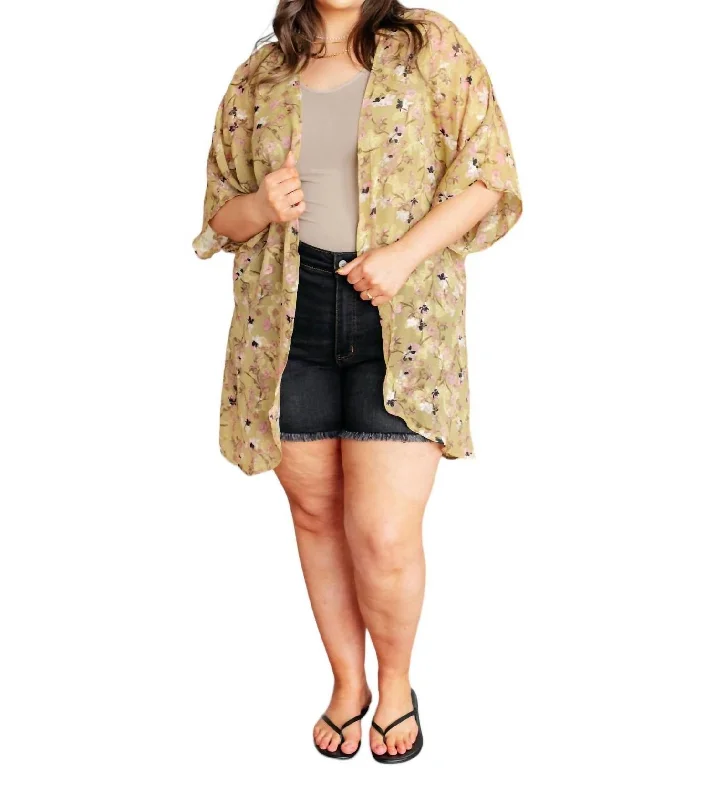 Go Anywhere Floral Kimono In Multi Color